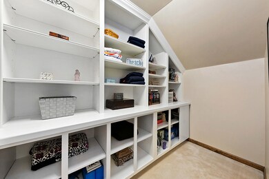 4851 Fesseneva Ln, Naperville, IL 60564 - photo 2