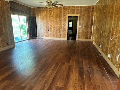 414 E Oklahoma St, Hennessey, OK 73742 - photo 7