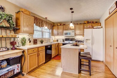 6677 Laburnum Dr, Canal Winchester, OH 43110 - photo 7