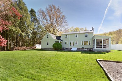 724 Salisbury St, Worcester, MA 01609 - photo 2