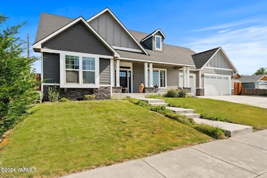 ellenFront Yard Entry