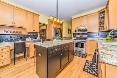 0N587 E Weaver Cir, Geneva, IL 60134 - photo 6