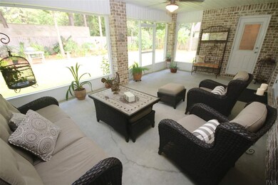 relax & enjoy the beautiful garden!