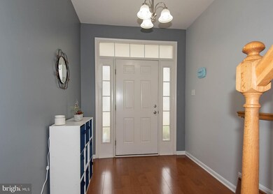 621 Trout Run Ct, Odenton, MD 21113 - photo 2