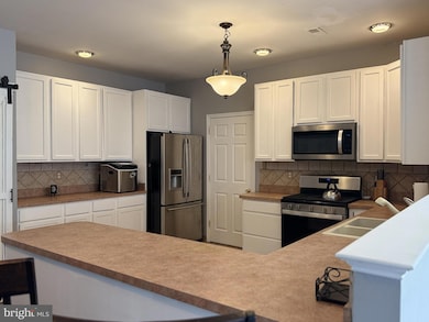 135 Juniper Ln, Swedesboro, NJ 08085 - photo 5