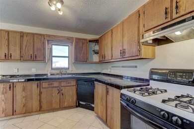 1116 E 7th St, Cushing, OK 74023 - photo 7