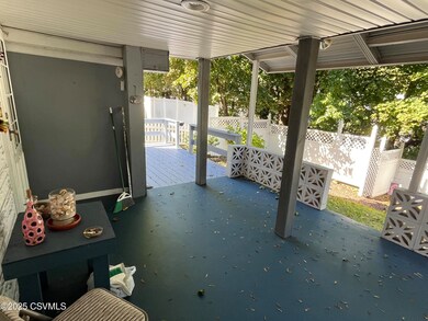 1017 W Chestnut St, Coal Township, PA 17866 - photo 5