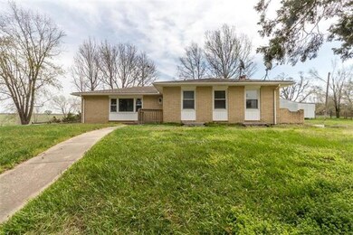19925 S Hedge Ln, Spring Hill, KS 66083 - photo 2