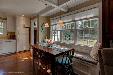 24 steiner eating area-kitchen