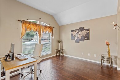 9019 Mercury Cove Ct, Houston, TX 77075 - photo 7