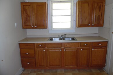 424 S Ramsey St, Manchester, TN 37355 - photo 6