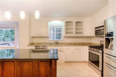 This amazing Kitchen also has corner 