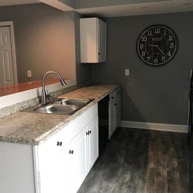 411 Grosstown Rd unit B, Stowe, PA 19464 - photo 4