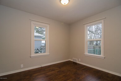 1426 Clarendon Ave, Niles, MI 49120 - photo 7