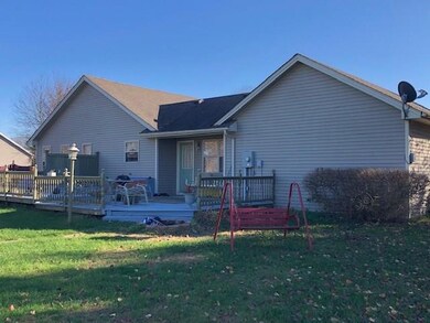 6326 E Orchard Dr, Edinburgh, IN 46124 - photo 2