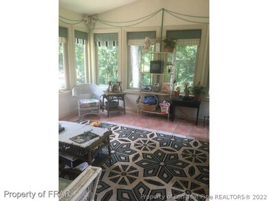 696 Fairfield Rd, Fayetteville, NC 28303 - photo 7