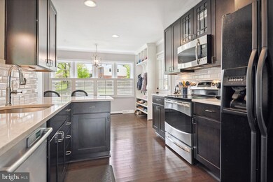 9516 Narragansett Place, Vienna, VA 22180 - photo 5