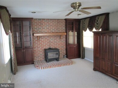 2912 Marcor Dr, Reading, PA 19608 - photo 6