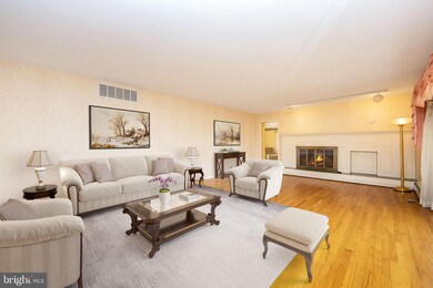 630 Mansion Ave, Audubon, NJ 08106 - photo 2