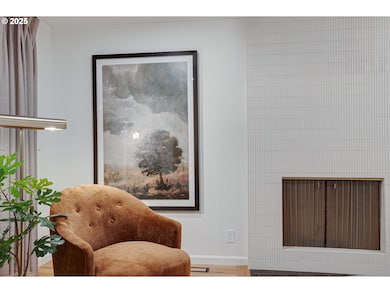 8475 SW Canyon Ln, Portland, OR 97225 - photo 6