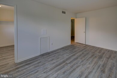 5107 W Woodmill Dr, Wilmington, DE 19808 - photo 2