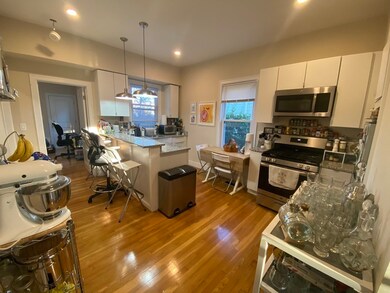 343 Beacon St unit 1, Somerville, MA 02143 - photo 3