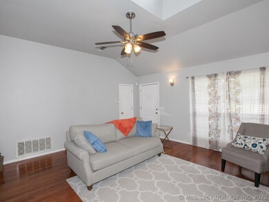 2221 W Mobile Place, Broken Arrow, OK 74011 - photo 6