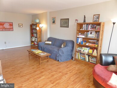 Columbia Condominiums unit 407, Arlington, VA 22204 - photo 4