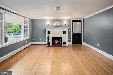 221 Maxwell Ave, Hightstown, NJ 08520 - photo 4