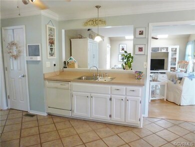 Great Open Kitchen!!! Ceramic Tile Floor and new l