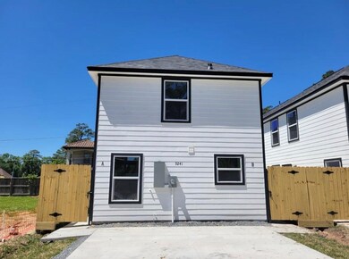 9241 Seeker St unit B, Houston, TX 77028 - photo 2