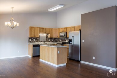 KITCHEN - ANOTHER VIEW