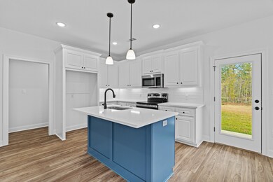 120 E Bartlett Way, Hattiesburg, MS 39402 - photo 3