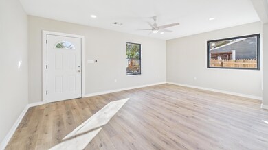 CAM03710G0-PR0162-STILL007