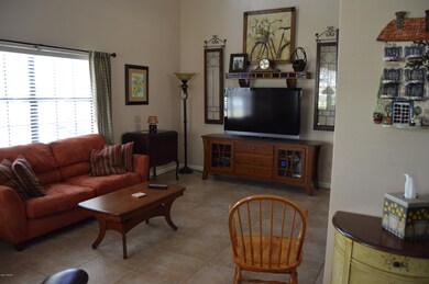Living Rm DSC_0371