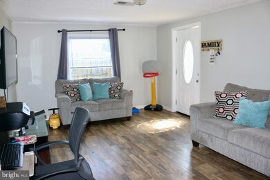 421 Howell Dr, New Castle, DE 19720 - photo 5