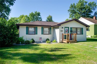 114 E Emily St, Freeburg, IL 62243 - photo 3