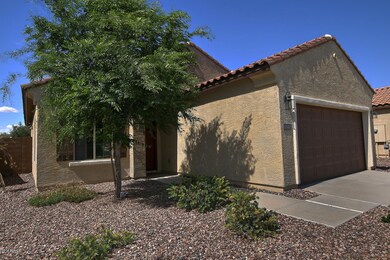 6548 W Congressional Way-large-003-2-Fro