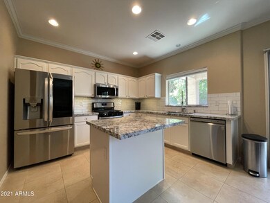 Elgin - Kitchen