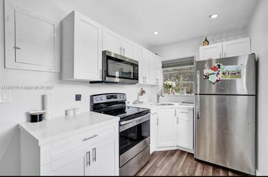 685 SW 7th Terrace unit 3, Dania Beach, FL 33004 - photo 6