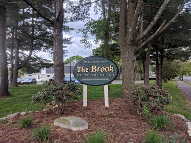 170 E Hadley Rd unit 28, Amherst, MA 01002 - photo 2