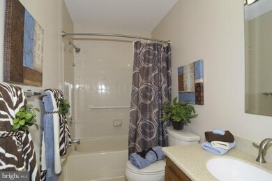 14970 Dufief Dr, North Potomac, MD 20878 - photo 4