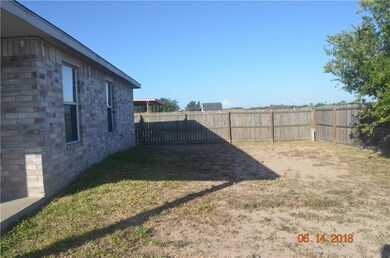 413 Dulce Dr, Alamo, TX 78516 - photo 4