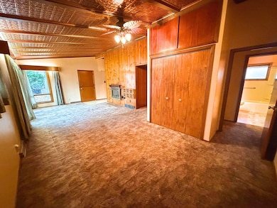 1704 11th St, Emmetsburg, IA 50536 - photo 5