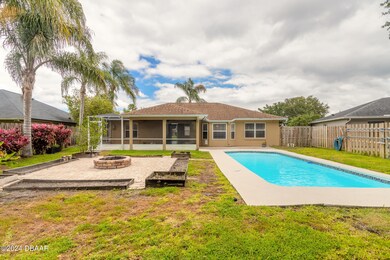 Pool & firepit