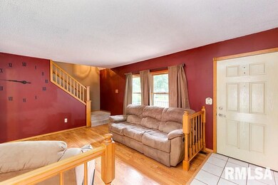 2333 W 60th St, Davenport, IA 52806 - photo 3