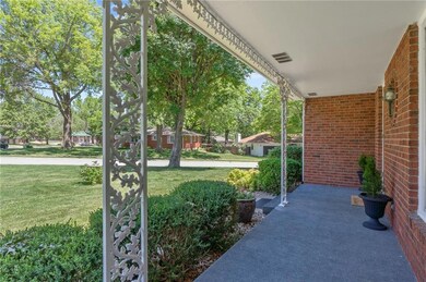 906 NW Range St, Blue Springs, MO 64015 - photo 3