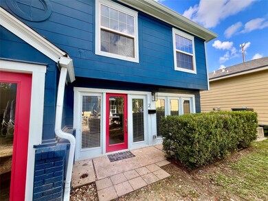 2008 Elmen St unit 2, Houston, TX 77019 - photo 2