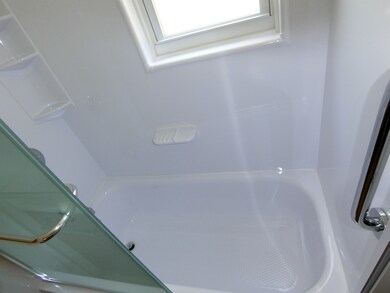 127 Litchfield Pines Dr unit B, Leominster, MA 01453 - photo 6