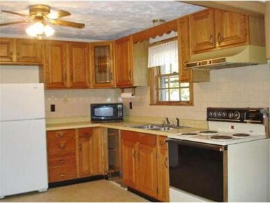 19 Agate Ave, Worcester, MA 01604 - photo 6